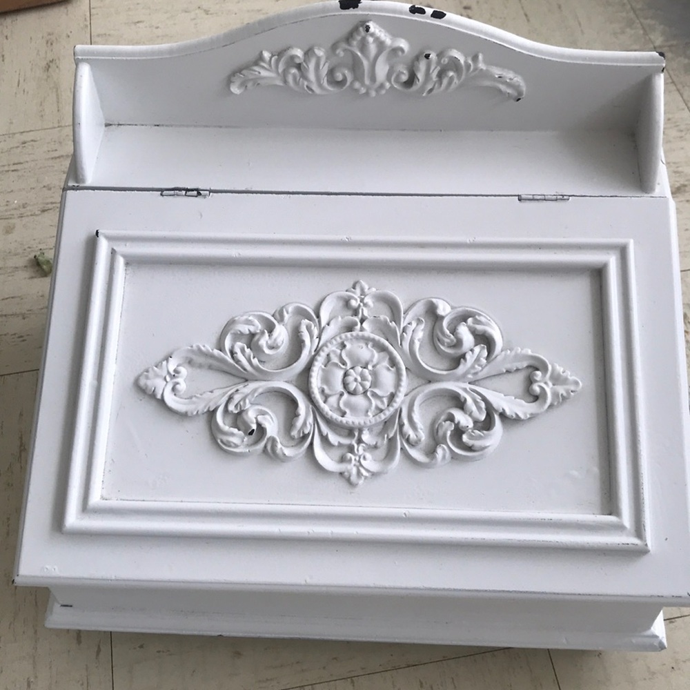 Rustic jewelry or letter box